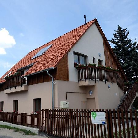 Arany Szőlő Wellness Apartmanház Heviz Exterior foto