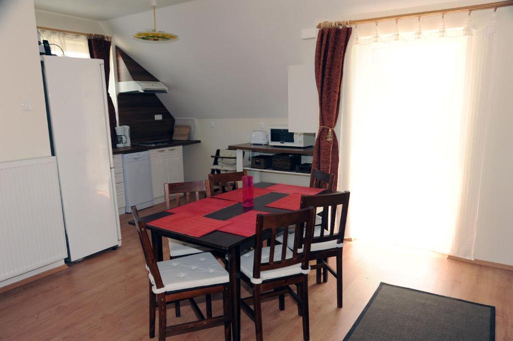 Arany Szőlő Wellness Apartmanház Heviz Quarto foto