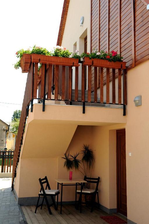 Arany Szőlő Wellness Apartmanház Heviz Quarto foto