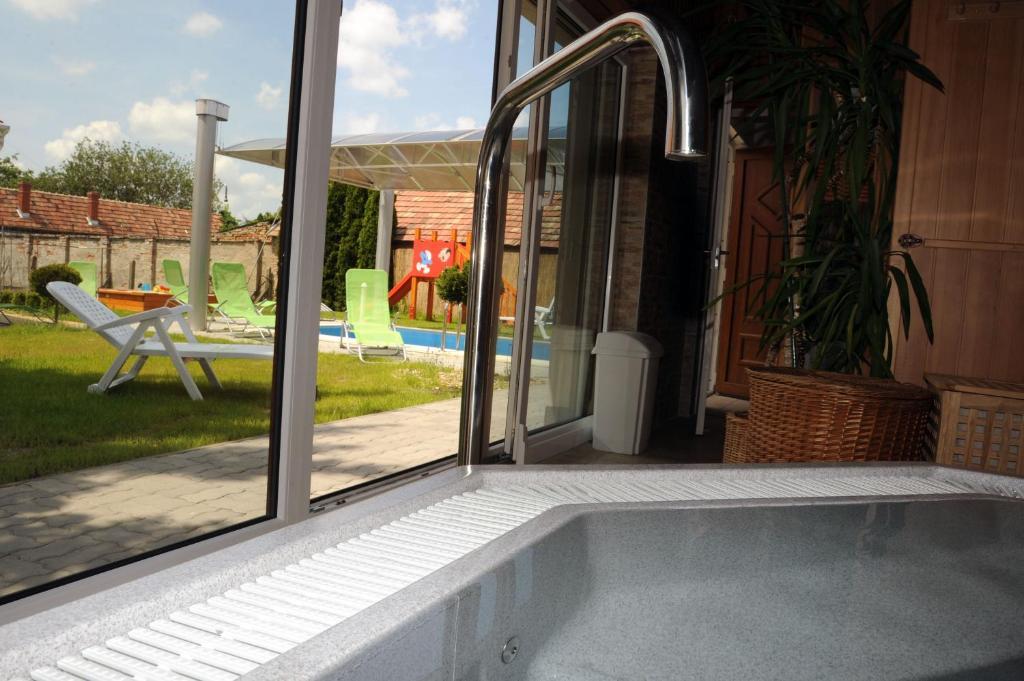 Arany Szőlő Wellness Apartmanház Heviz Exterior foto